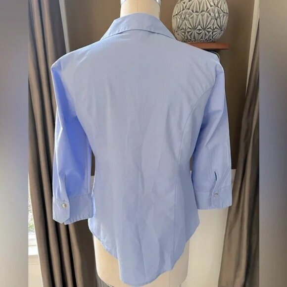 🩵Dana Buchman Collared Button Down - Picture 5 of 5